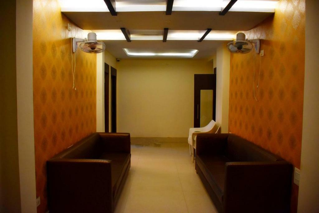 Capital O Kabita Guest House Near Acropolis Mall Calcutta Exterior foto
