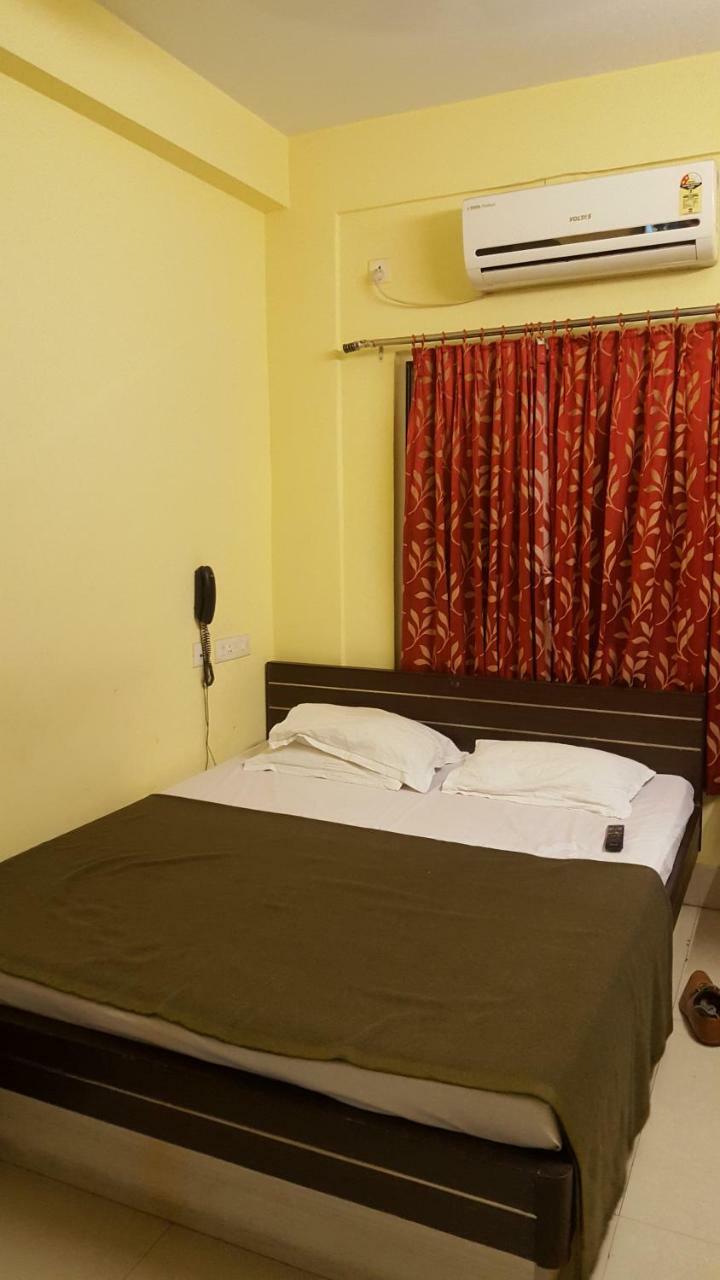 Capital O Kabita Guest House Near Acropolis Mall Calcutta Exterior foto